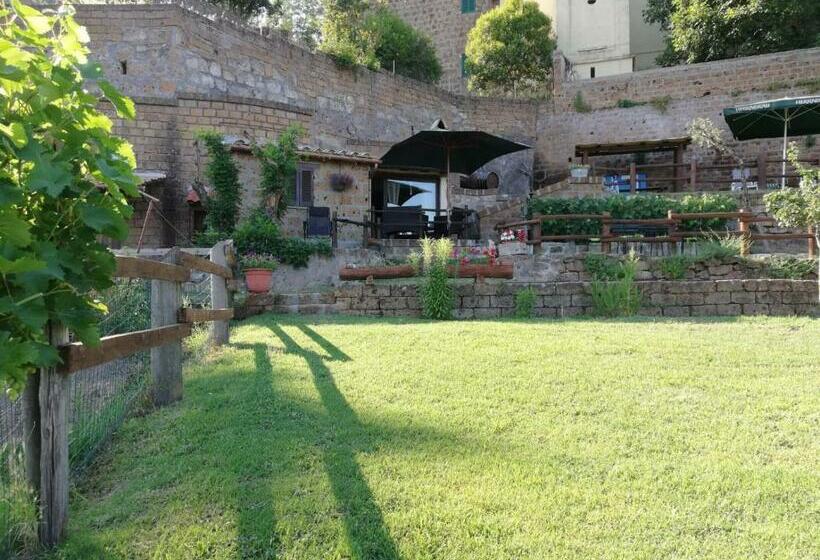 צימר La Grotta Su Civita