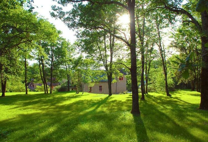 مبيت وإفطار Le Manoir Du Rocher