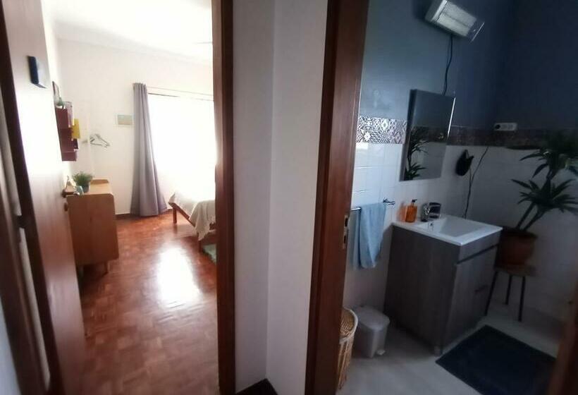 مبيت وإفطار Quinta Dos Church