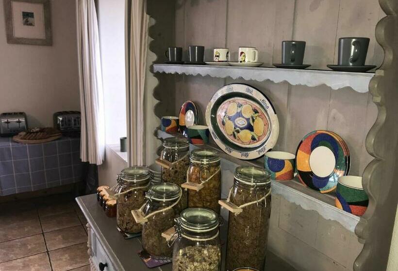 Bed and Breakfast Heir Island House