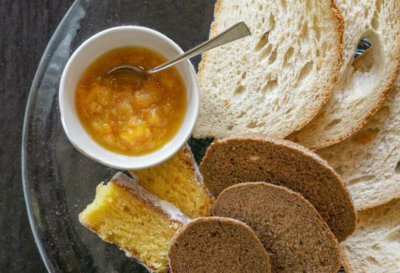 مبيت وإفطار Sasso Di Luna