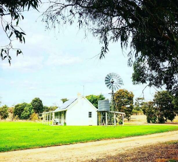민박 The Lake House Retreat