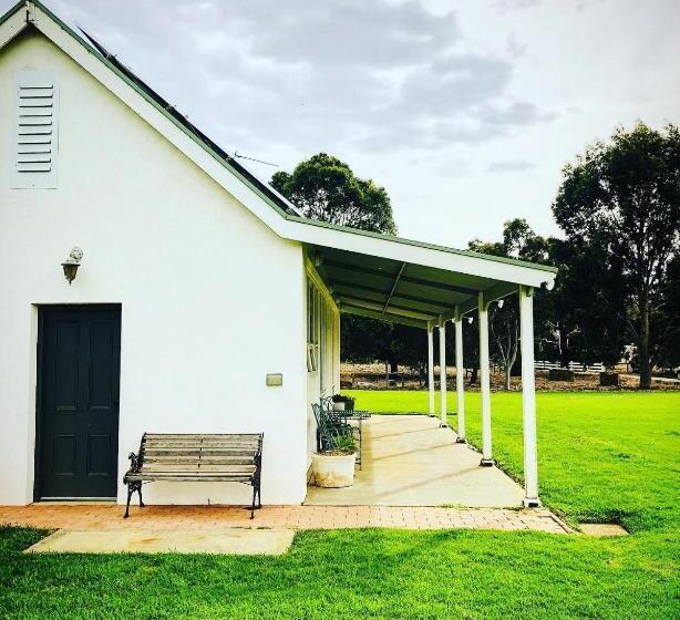 민박 The Lake House Retreat