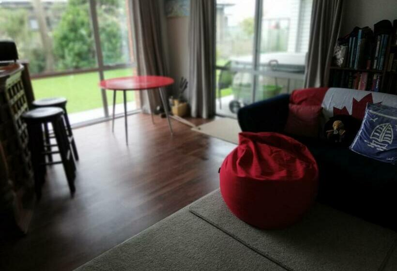 צימר Whaka Heights