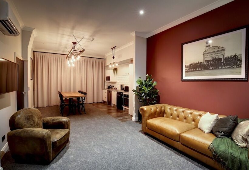 Hokitika Fire Station Boutique Accommodation