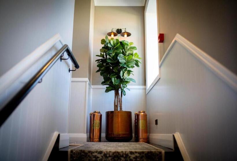 Hokitika Fire Station Boutique Accommodation