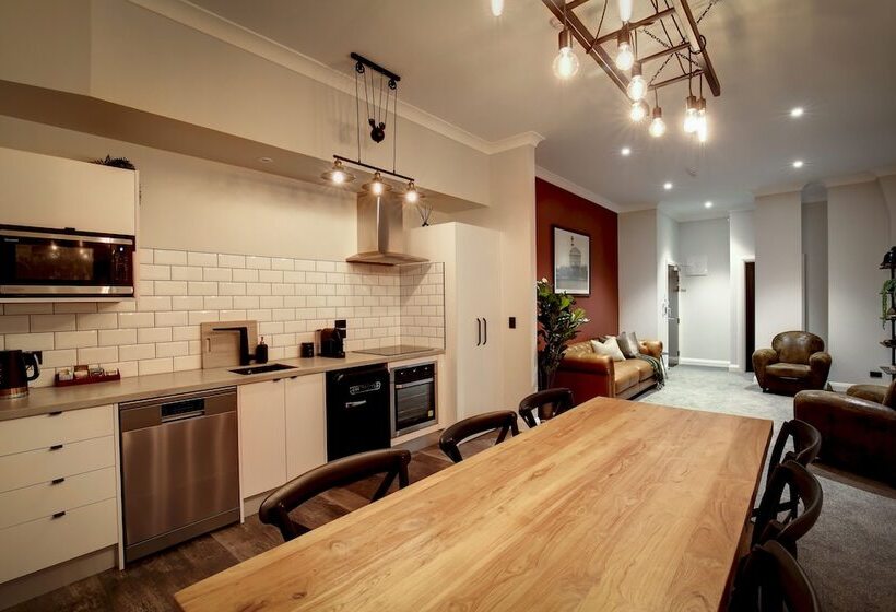 Hokitika Fire Station Boutique Accommodation