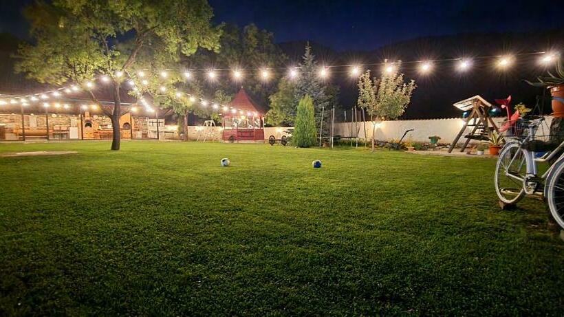 ホテル Pensiunea Miraj