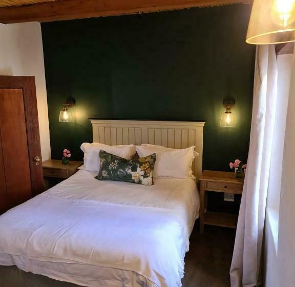 فندق Vineyard Cottage At Bosman Wines