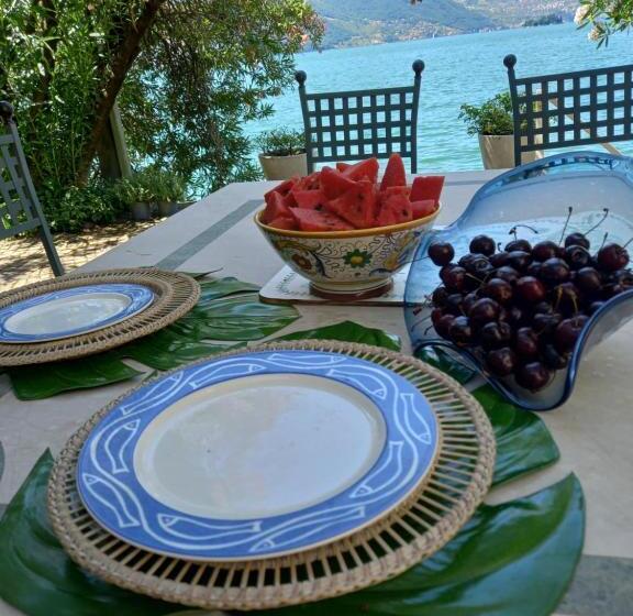 L Oleandro Sul Lago D Iseo B&b