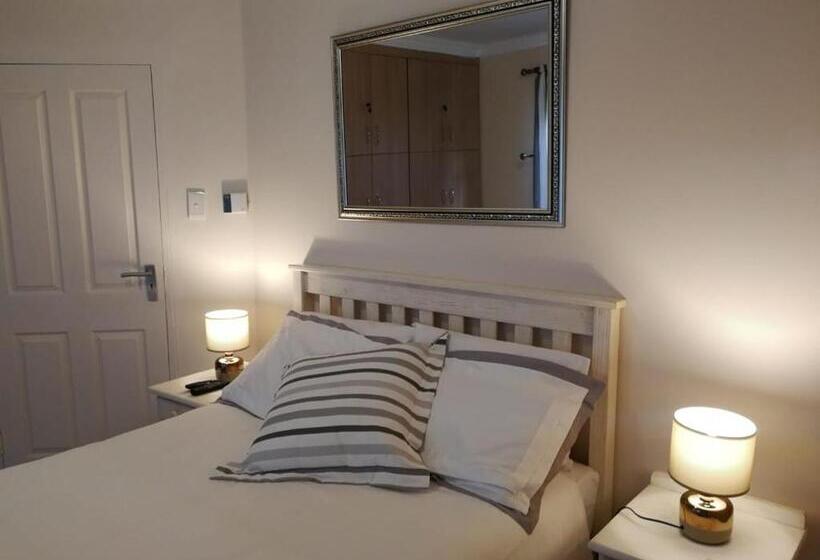 פנסיון 24b Kruger Cottage