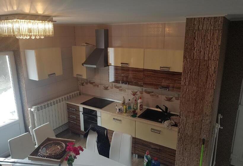 פנסיון Casa Cojanu