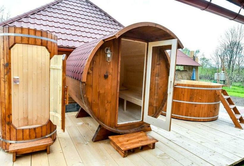 بنسيون Casa Nely