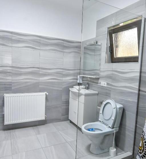 بنسيون Casa Nely