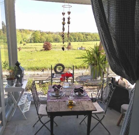 פנסיון Chambre Poésie