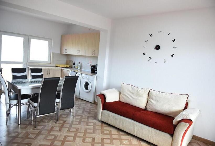 بنسيون Gizella Vendégház