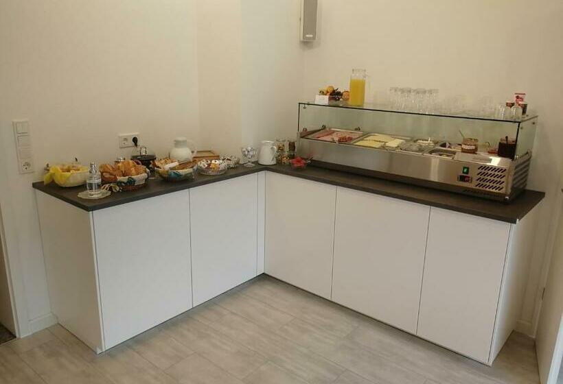 ペンション Gästehaus Bausch