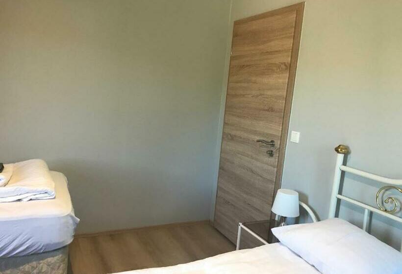 پانسیون Guesthouse Skógafoss