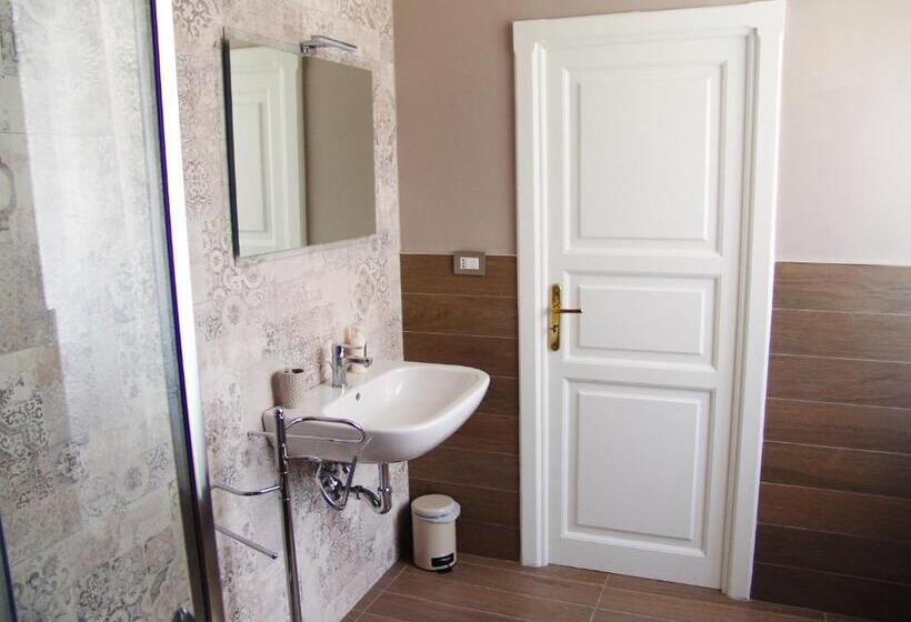 بنسيون La Bougainvillea