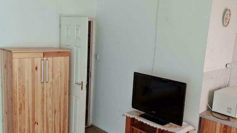 بنسيون Larida Vendégház