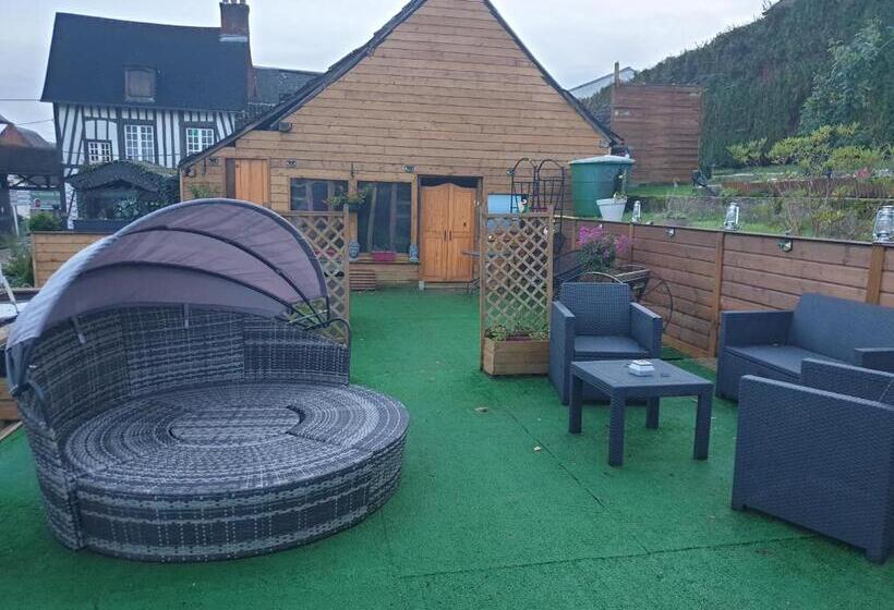 بنسيون Le Mouton Gras