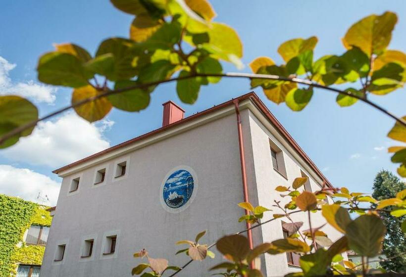 פנסיון Penzion Leknín