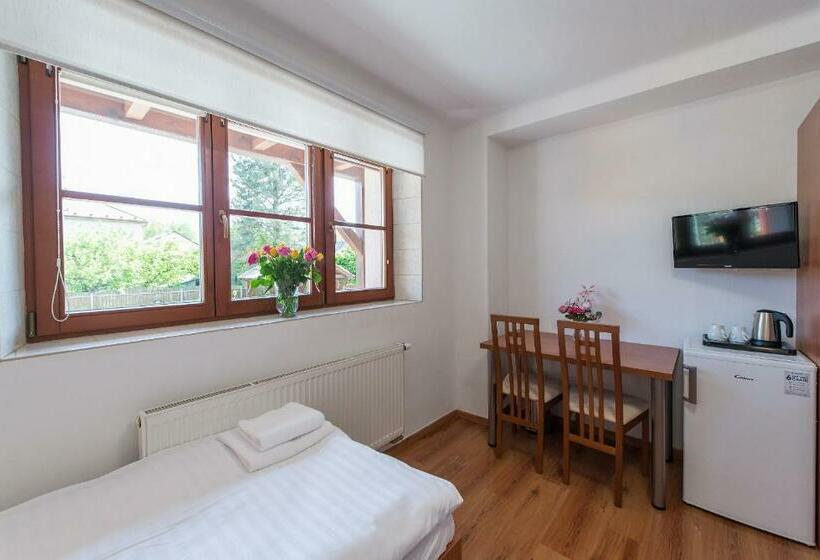 פנסיון Penzion Leknín