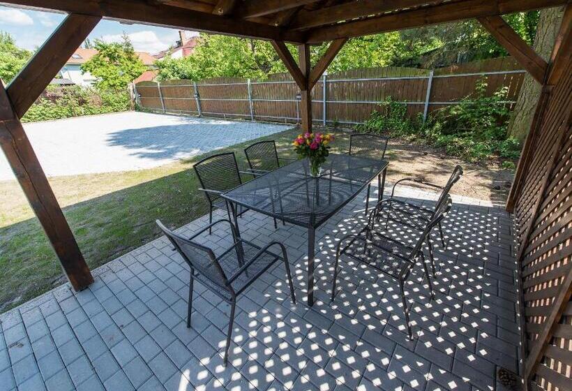 פנסיון Penzion Leknín