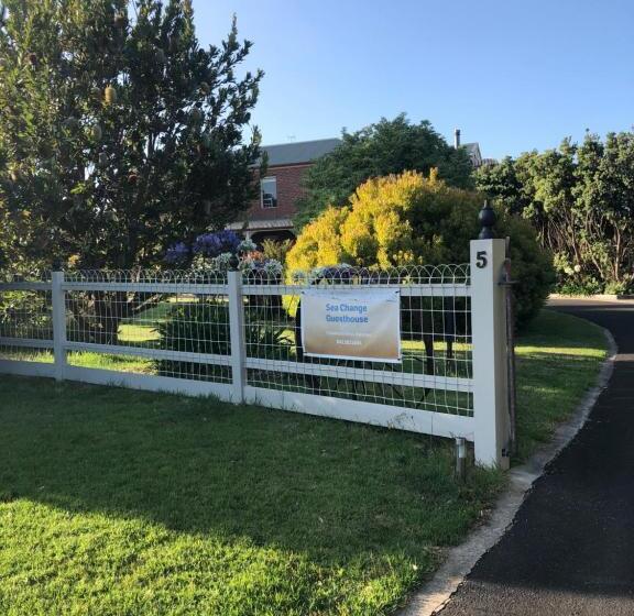 Пансион Sea Change Guesthouse