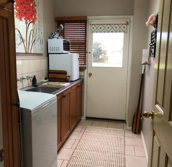 Пансион Sea Change Guesthouse