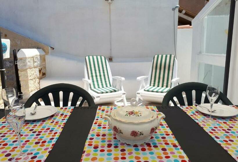 פנסיון Sibilla Family Suites