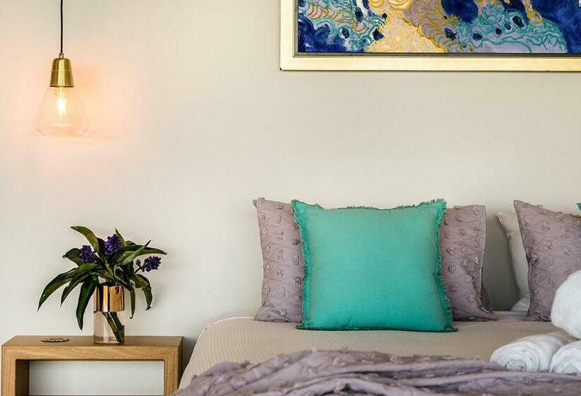 פנסיון Sundays At Byron