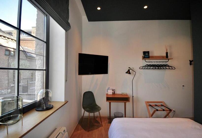 بنسيون Urban Nest