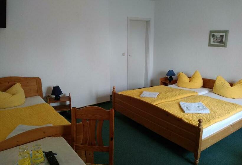 Pension Und Gasthof Zur Scheune