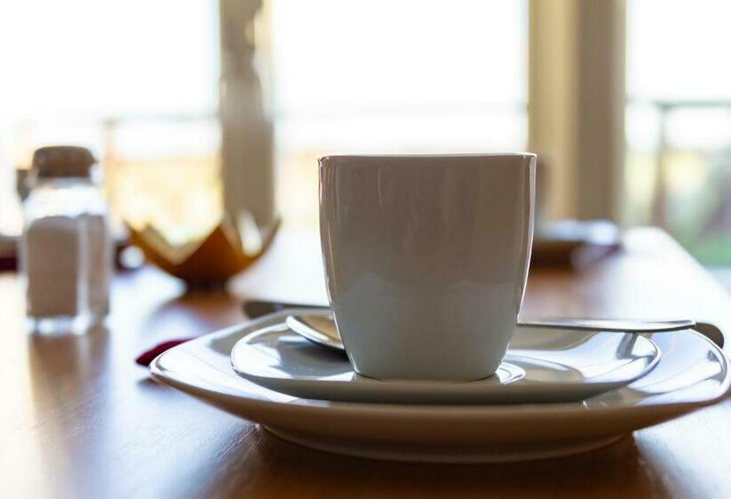 Rödlix Vandrarhem & Camping