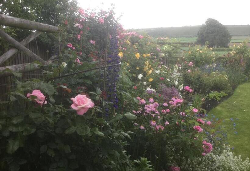 مبيت وإفطار Deverill End