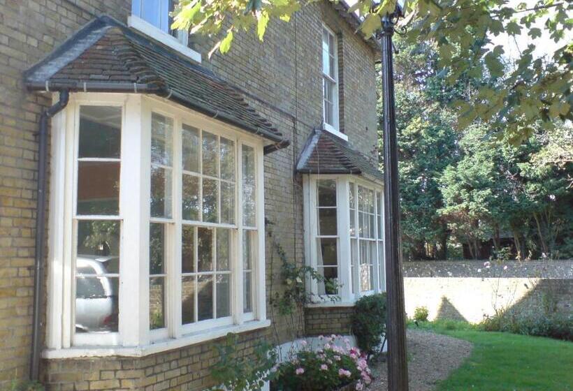 مبيت وإفطار Glebe House