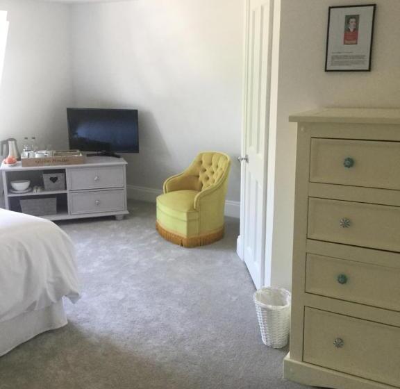 مبيت وإفطار Glebe House