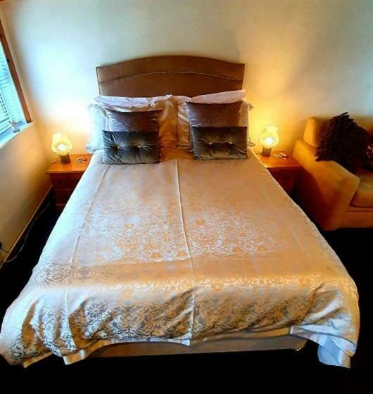 مبيت وإفطار Groom S Cottage