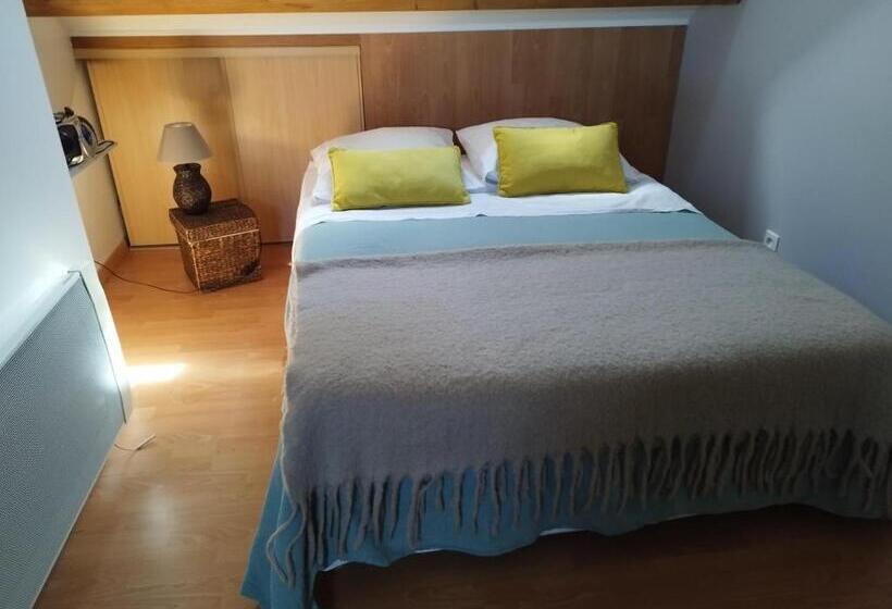 Bed and Breakfast Le Champ Du Petit Bois