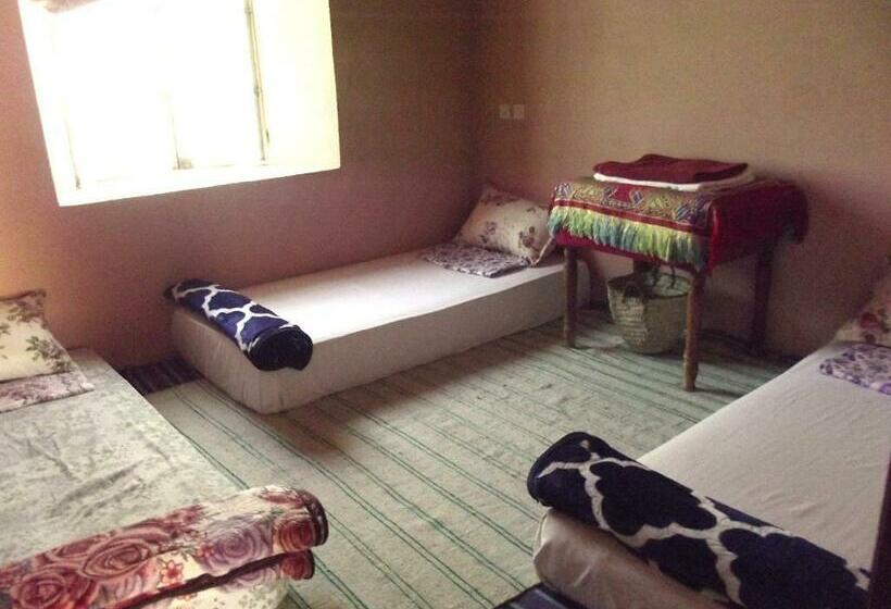 ベッドアンドブレックファースト Le Jardin Des Grenadiers