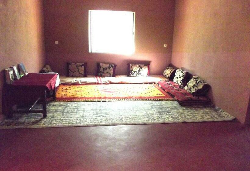 ベッドアンドブレックファースト Le Jardin Des Grenadiers