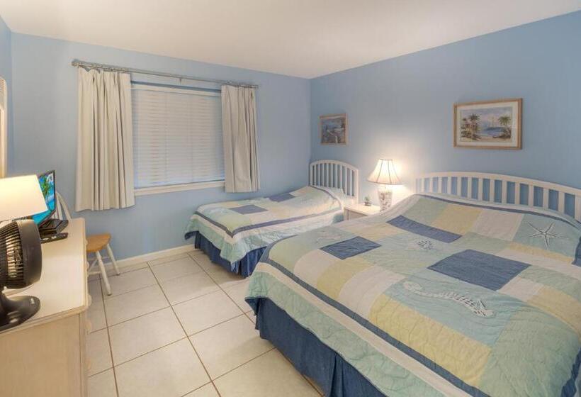 Destin Towers Middle Unit On The Beach!