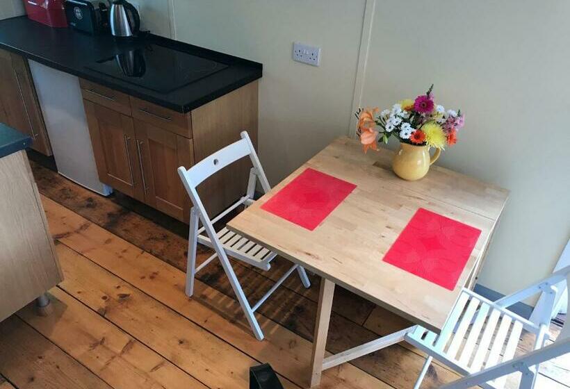 مبيت وإفطار Heatherbell Cottage Guest Accommodation