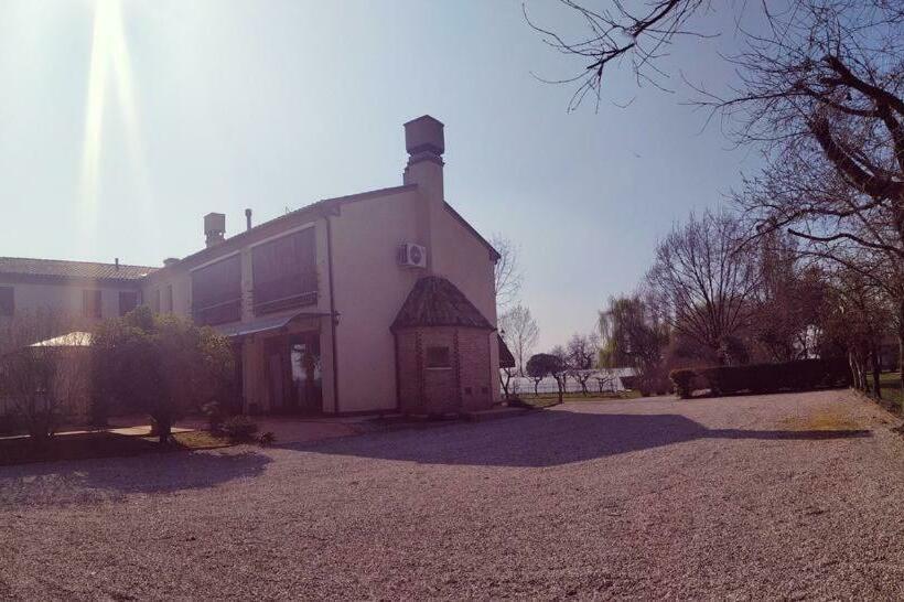 Отель Agriturismo Le Colonie