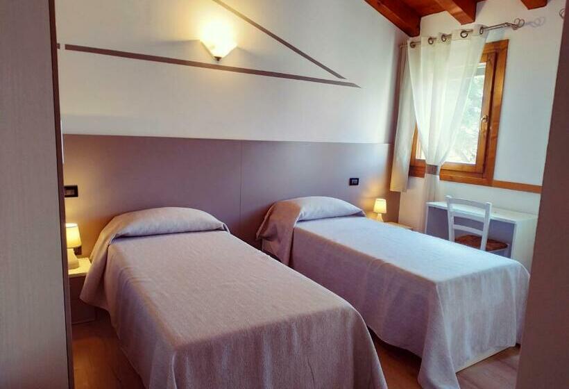 Отель Agriturismo Le Colonie