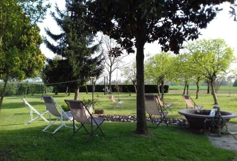 Отель Agriturismo Le Colonie