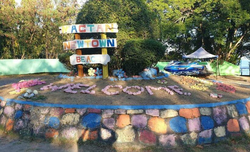 Mactan Newtown With Sun Set And Garden View