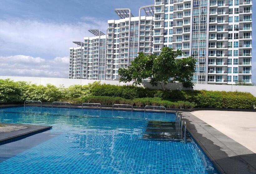 Mactan Newtown With Sun Set And Garden View