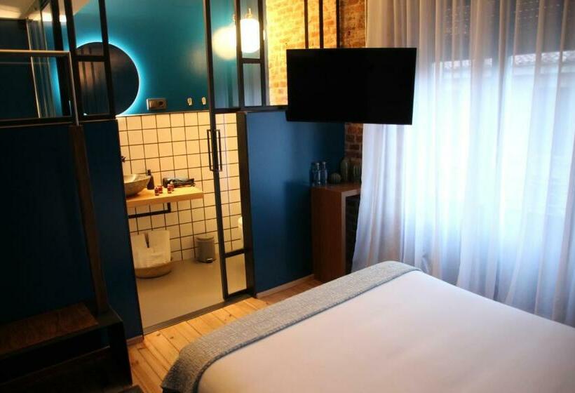 پانسیون 13 Suites